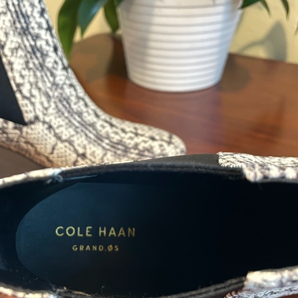 Cole Haan Women's Nitasha Bootie 65mm Ankle Boot Size 8 - Picture 8 of 11